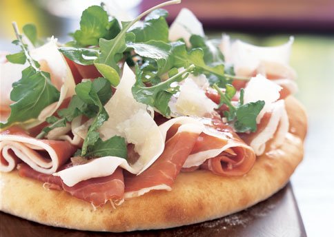 mare_pizza_bianca_with_prosciutto_arugula_and_parmesan_h